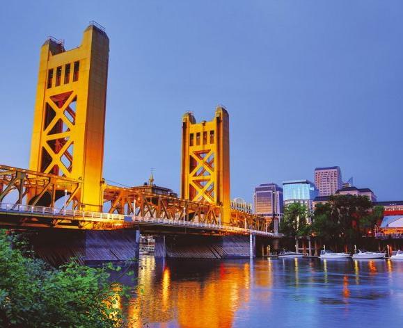 the sacramento river downtown